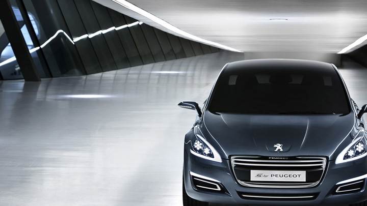 Front Pose of 5 by Peugeot in Grey